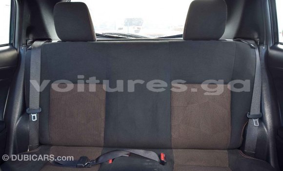 Acheter Import Voiture Toyota Yaris Noir à Import - Dubai, Estuaire Acheter Import Voiture Toyota Yaris Noir à Import - Dubai, Estuaire