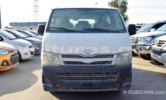 Acheter Import Voiture Toyota Hiace Blanc à Import - Dubai, Estuaire Acheter Import Voiture Toyota Hiace Blanc à Import - Dubai, Estuaire