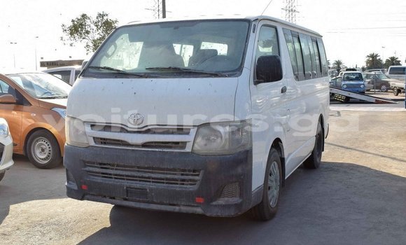 Acheter Import Voiture Toyota Hiace Blanc à Import - Dubai, Estuaire Acheter Import Voiture Toyota Hiace Blanc à Import - Dubai, Estuaire