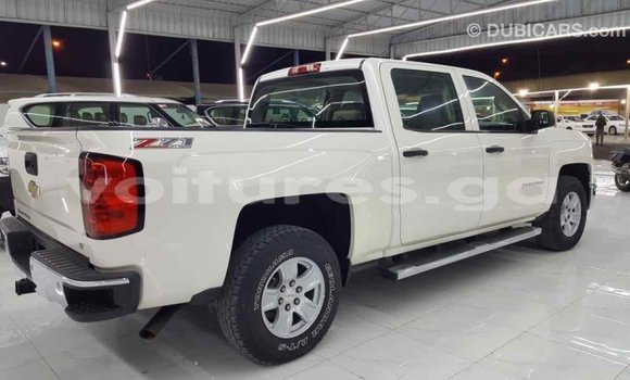 Acheter Import Voiture Chevrolet Silverado Blanc à Import - Dubai, Estuaire Acheter Import Voiture Chevrolet Silverado Blanc à Import - Dubai, Estuaire