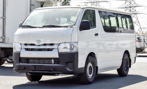 Acheter Import Voiture Toyota Hiace Blanc à Import - Dubai, Estuaire Acheter Import Voiture Toyota Hiace Blanc à Import - Dubai, Estuaire
