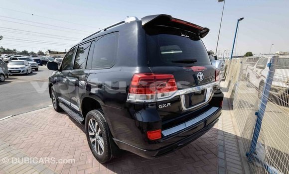 Acheter Import Voiture Toyota Land Cruiser Noir à Import - Dubai, Estuaire Acheter Import Voiture Toyota Land Cruiser Noir à Import - Dubai, Estuaire