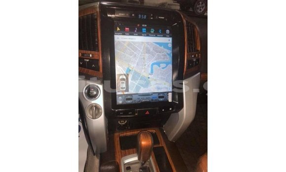 Acheter Import Voiture Toyota Land Cruiser Noir à Import - Dubai, Estuaire Acheter Import Voiture Toyota Land Cruiser Noir à Import - Dubai, Estuaire