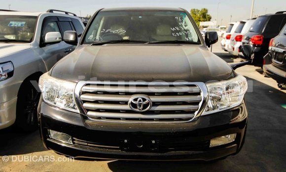 Acheter Import Voiture Toyota Land Cruiser Noir à Import - Dubai, Estuaire Acheter Import Voiture Toyota Land Cruiser Noir à Import - Dubai, Estuaire