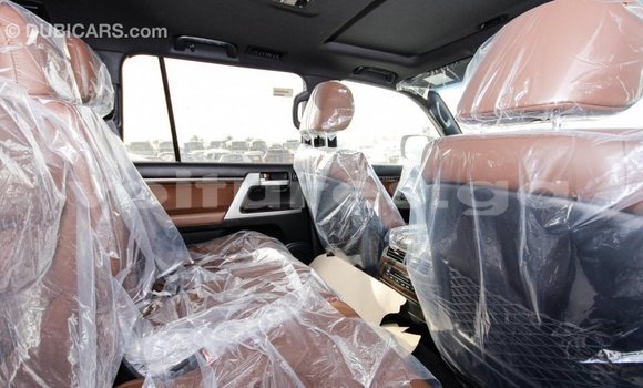 Acheter Import Voiture Toyota Land Cruiser Noir à Import - Dubai, Estuaire Acheter Import Voiture Toyota Land Cruiser Noir à Import - Dubai, Estuaire