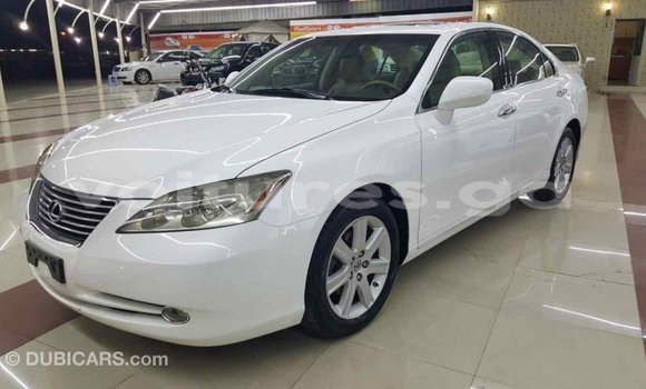 Acheter Import Voiture Lexus ES Blanc à Import - Dubai, Estuaire Acheter Import Voiture Lexus ES Blanc à Import - Dubai, Estuaire