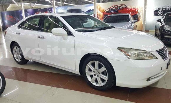 Acheter Import Voiture Lexus ES Blanc à Import - Dubai, Estuaire Acheter Import Voiture Lexus ES Blanc à Import - Dubai, Estuaire