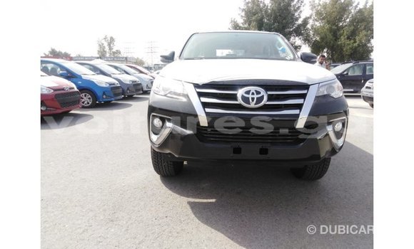 Acheter Import Voiture Toyota Fortuner Noir à Import - Dubai, Estuaire Acheter Import Voiture Toyota Fortuner Noir à Import - Dubai, Estuaire