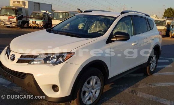 Sayi Imported Toyota RAV4 White Mota in Import - Dubai a estuary Sayi Imported Toyota RAV4 White Mota in Import - Dubai a estuary