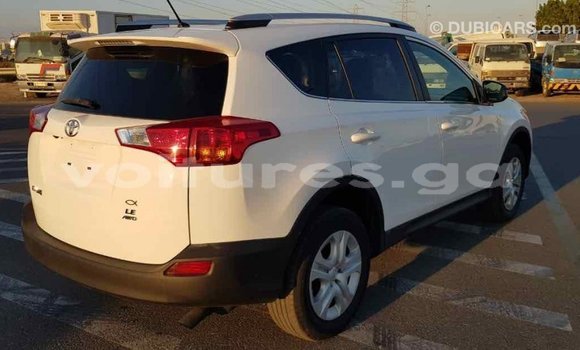 Sayi Imported Toyota RAV4 White Mota in Import - Dubai a estuary Sayi Imported Toyota RAV4 White Mota in Import - Dubai a estuary