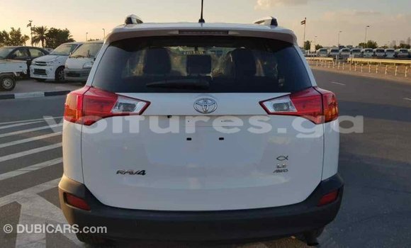 Sayi Imported Toyota RAV4 White Mota in Import - Dubai a estuary Sayi Imported Toyota RAV4 White Mota in Import - Dubai a estuary