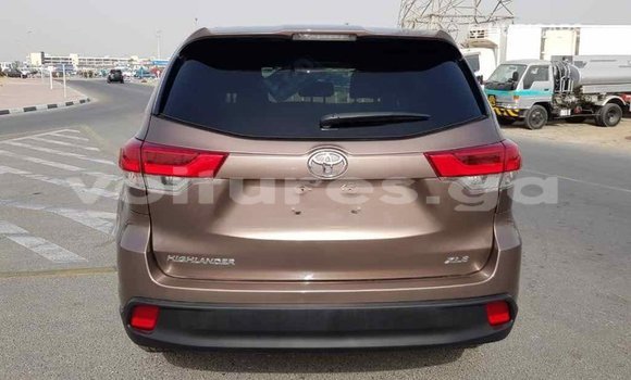 Acheter Import Voiture Toyota Highlander Marron à Import - Dubai, Estuaire Acheter Import Voiture Toyota Highlander Marron à Import - Dubai, Estuaire