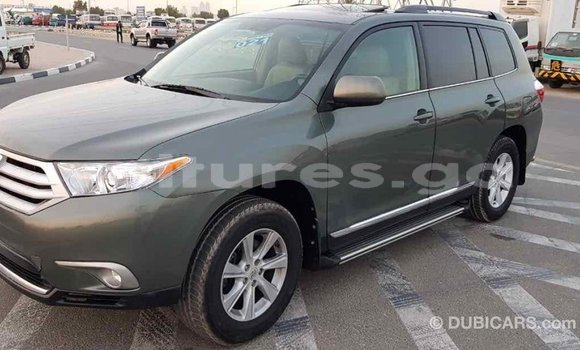 Acheter Import Voiture Toyota Highlander Vert à Import - Dubai, Estuaire Acheter Import Voiture Toyota Highlander Vert à Import - Dubai, Estuaire