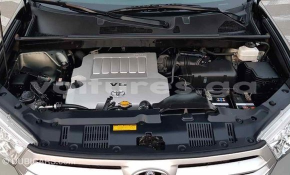 Acheter Import Voiture Toyota Highlander Vert à Import - Dubai, Estuaire Acheter Import Voiture Toyota Highlander Vert à Import - Dubai, Estuaire