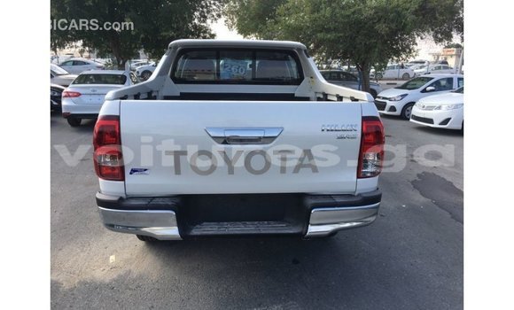 Acheter Import Voiture Toyota Hilux Blanc à Import - Dubai, Estuaire Acheter Import Voiture Toyota Hilux Blanc à Import - Dubai, Estuaire