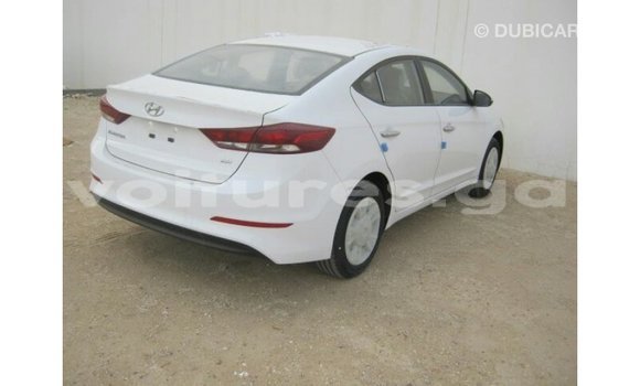 Acheter Import Voiture Hyundai Elantra Blanc à Import - Dubai, Estuaire Acheter Import Voiture Hyundai Elantra Blanc à Import - Dubai, Estuaire