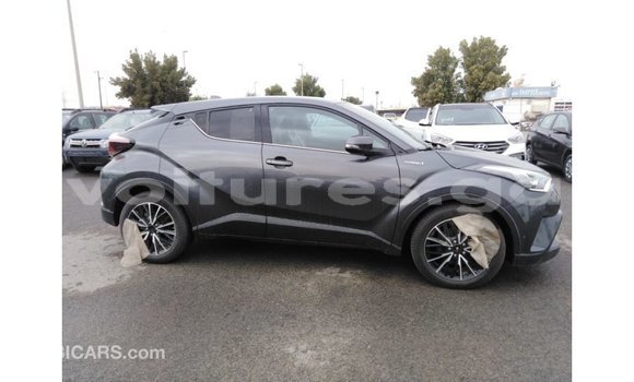 Acheter Import Voiture Toyota C-HR Autre à Import - Dubai, Estuaire Acheter Import Voiture Toyota C-HR Autre à Import - Dubai, Estuaire