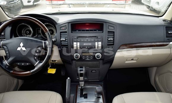 Acheter Import Voiture Mitsubishi Pajero Noir à Import - Dubai, Estuaire Acheter Import Voiture Mitsubishi Pajero Noir à Import - Dubai, Estuaire