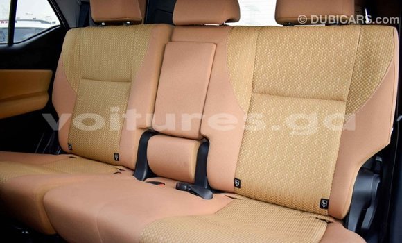 Acheter Import Voiture Toyota Fortuner Blanc à Import - Dubai, Estuaire Acheter Import Voiture Toyota Fortuner Blanc à Import - Dubai, Estuaire