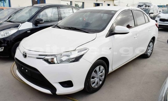 Acheter Import Voiture Toyota Yaris Blanc à Import - Dubai, Estuaire Acheter Import Voiture Toyota Yaris Blanc à Import - Dubai, Estuaire