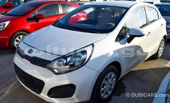 Acheter Import Voiture Kia Rio Blanc à Import - Dubai, Estuaire Acheter Import Voiture Kia Rio Blanc à Import - Dubai, Estuaire