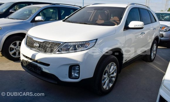 Acheter Import Voiture Kia Sorento Blanc à Import - Dubai, Estuaire Acheter Import Voiture Kia Sorento Blanc à Import - Dubai, Estuaire