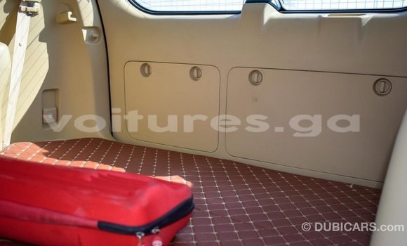 Acheter Import Voiture Toyota Prado Blanc à Import - Dubai, Estuaire Acheter Import Voiture Toyota Prado Blanc à Import - Dubai, Estuaire