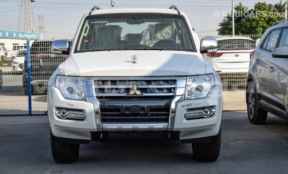 Acheter Import Voiture Mitsubishi Pajero Blanc à Import - Dubai, Estuaire Acheter Import Voiture Mitsubishi Pajero Blanc à Import - Dubai, Estuaire
