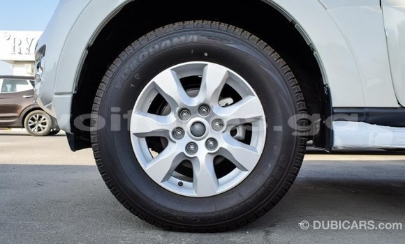 Acheter Import Voiture Mitsubishi Pajero Blanc à Import - Dubai, Estuaire Acheter Import Voiture Mitsubishi Pajero Blanc à Import - Dubai, Estuaire