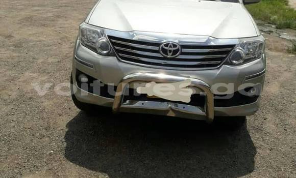 Acheter Occasion Voiture Toyota Fortuner Marron à Libreville, Estuaire Acheter Occasion Voiture Toyota Fortuner Marron à Libreville, Estuaire