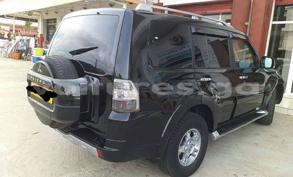 Acheter Occasion Voiture Mitsubishi Pajero Noir à Libreville, Estuaire Acheter Occasion Voiture Mitsubishi Pajero Noir à Libreville, Estuaire