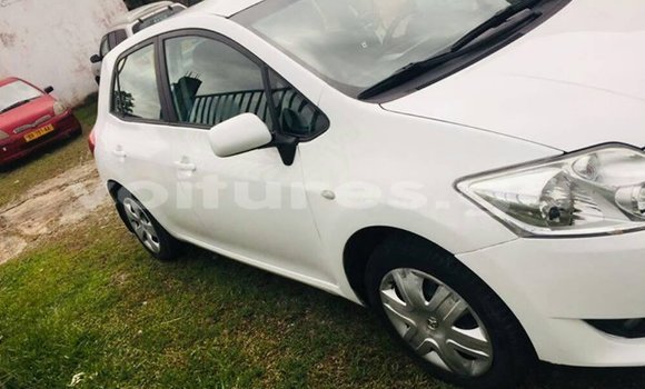 Acheter Occasion Voiture Toyota Yaris Blanc à Libreville, Estuaire Acheter Occasion Voiture Toyota Yaris Blanc à Libreville, Estuaire