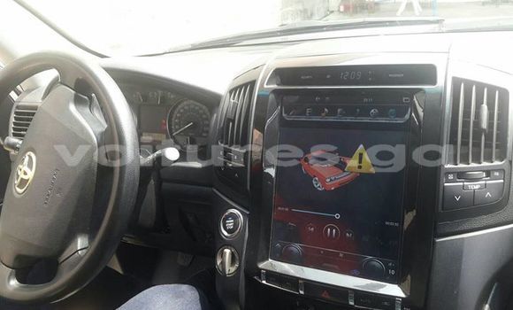 Acheter Occasion Voiture Toyota Land Cruiser Prado Blanc à Libreville, Estuaire Acheter Occasion Voiture Toyota Land Cruiser Prado Blanc à Libreville, Estuaire