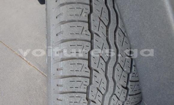 Sayi Na hannu Toyota RAV4 Green Mota in Libreville a estuary Sayi Na hannu Toyota RAV4 Green Mota in Libreville a estuary