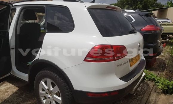 Acheter Occasion Voiture Volkswagen Touareg Blanc à Libreville, Estuaire Acheter Occasion Voiture Volkswagen Touareg Blanc à Libreville, Estuaire
