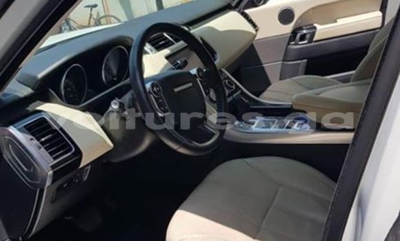 Acheter Occasion Voiture Land Rover Range Rover Evoque Blanc à Libreville, Estuaire Acheter Occasion Voiture Land Rover Range Rover Evoque Blanc à Libreville, Estuaire