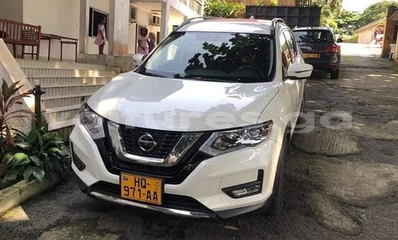 Acheter Occasion Voiture Nissan Rogue Blanc à Libreville, Estuaire Acheter Occasion Voiture Nissan Rogue Blanc à Libreville, Estuaire