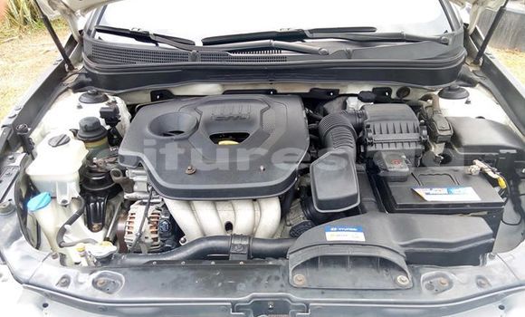 Acheter Occasion Voiture Hyundai Sonata Blanc à Libreville, Estuaire Acheter Occasion Voiture Hyundai Sonata Blanc à Libreville, Estuaire