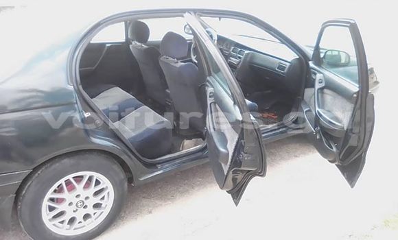 Acheter Occasion Voiture Toyota Carina E Bleu à Libreville, Estuaire Acheter Occasion Voiture Toyota Carina E Bleu à Libreville, Estuaire