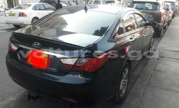 Sayi Na hannu Hyundai Sonata Black Mota in Libreville a estuary Sayi Na hannu Hyundai Sonata Black Mota in Libreville a estuary