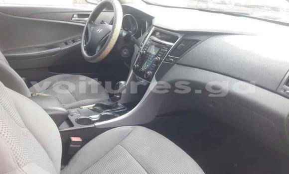 Sayi Na hannu Hyundai Sonata Black Mota in Libreville a estuary Sayi Na hannu Hyundai Sonata Black Mota in Libreville a estuary