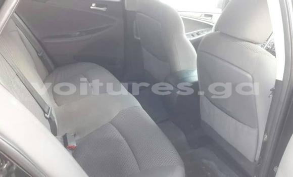 Sayi Na hannu Hyundai Sonata Black Mota in Libreville a estuary Sayi Na hannu Hyundai Sonata Black Mota in Libreville a estuary