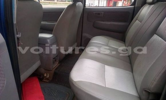 Sayi Na hannu Toyota Hilux White Mota in Libreville a estuary Sayi Na hannu Toyota Hilux White Mota in Libreville a estuary