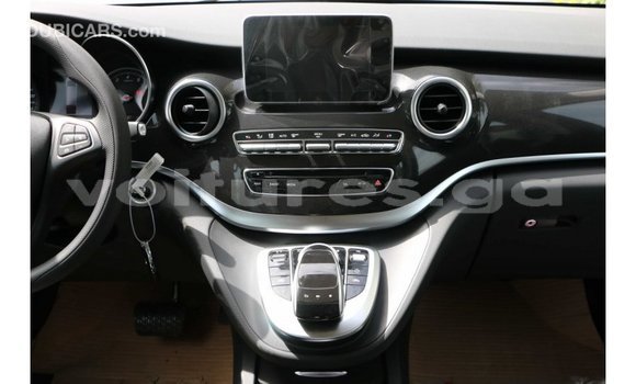 Acheter Import Voiture Mercedes-Benz 250 Noir à Import - Dubai, Estuaire Acheter Import Voiture Mercedes-Benz 250 Noir à Import - Dubai, Estuaire