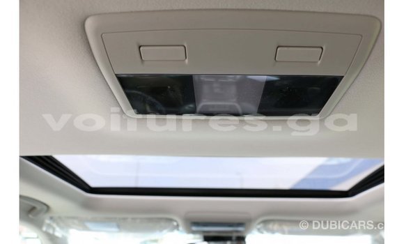 Acheter Import Voiture Toyota Land Cruiser Blanc à Import - Dubai, Estuaire Acheter Import Voiture Toyota Land Cruiser Blanc à Import - Dubai, Estuaire