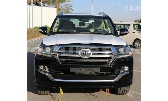 Acheter Import Voiture Toyota Land Cruiser Noir à Import - Dubai, Estuaire Acheter Import Voiture Toyota Land Cruiser Noir à Import - Dubai, Estuaire