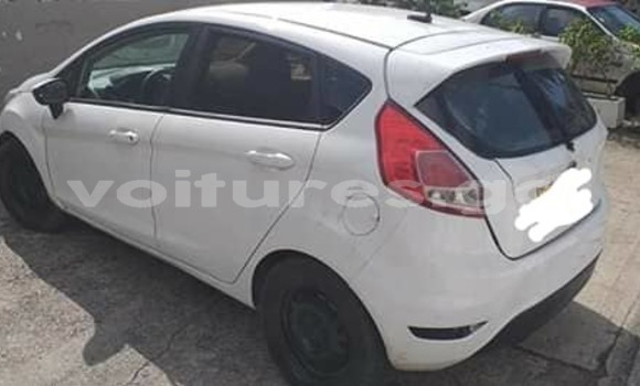 Acheter Occasion Voiture Ford Fiesta Blanc à Libreville, Estuaire Acheter Occasion Voiture Ford Fiesta Blanc à Libreville, Estuaire