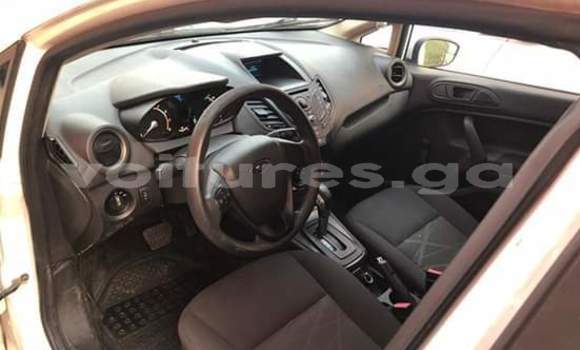Acheter Occasion Voiture Ford Fiesta Blanc à Libreville, Estuaire Acheter Occasion Voiture Ford Fiesta Blanc à Libreville, Estuaire