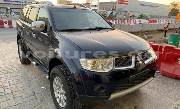 Acheter Occasion Voiture Mitsubishi Pajero Bleu à Libreville, Estuaire Acheter Occasion Voiture Mitsubishi Pajero Bleu à Libreville, Estuaire
