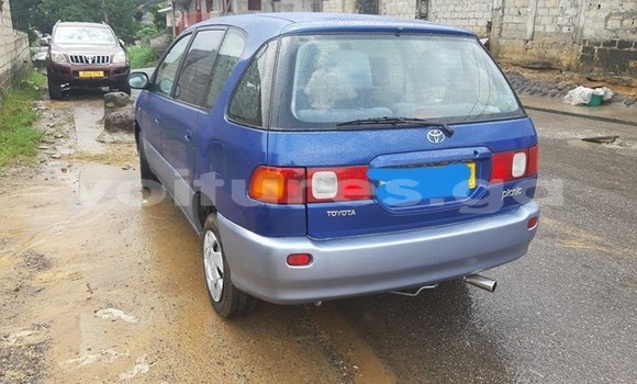 Acheter Occasion Voiture Toyota Picnic Bleu à Libreville, Estuaire Acheter Occasion Voiture Toyota Picnic Bleu à Libreville, Estuaire
